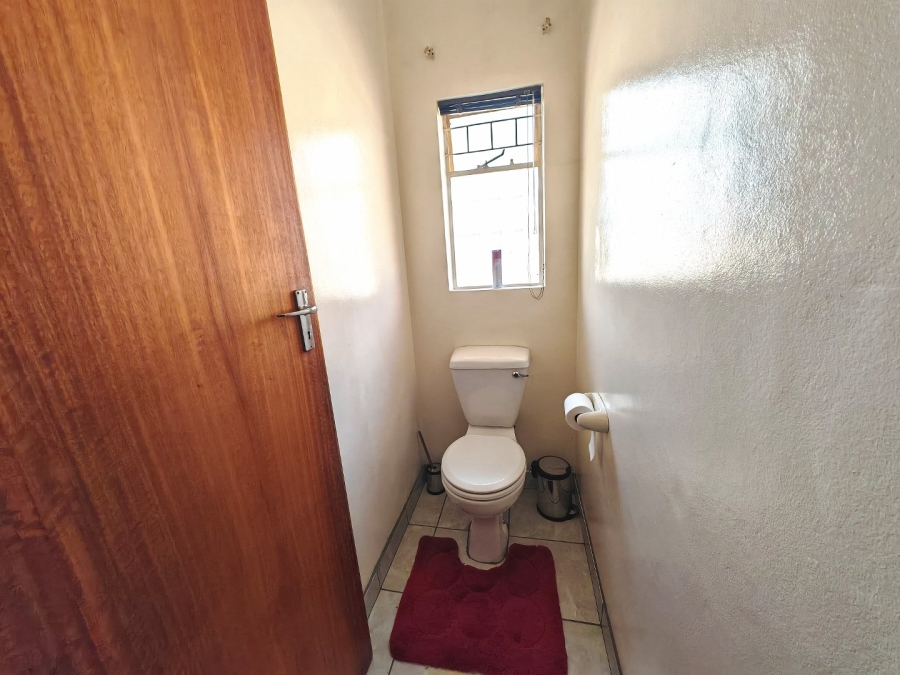 3 Bedroom Property for Sale in Uitsig Free State